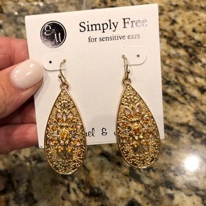 Boutique gold dangle earrings